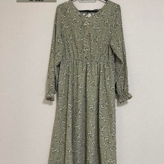 Lutique しまむら ワンピース 花柄の画像
