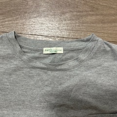アースミュージックアンドエコロジー　グレー 半袖 クロップド丈 Tシャツの画像