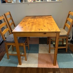 IKEA JOKKMOKK 4人用ダイニングテーブル