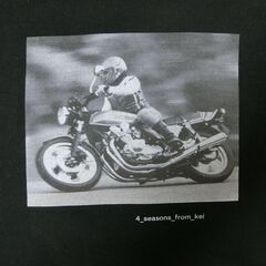 世界に一着。裏起毛で表にCB750Fのモノクロ写真が印刷してあるブラックトレーナーの画像