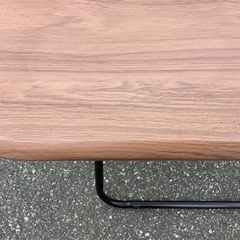 一人用テーブルの画像