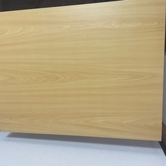 パソコンデスクの画像