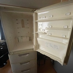 【今月中に処分します】シャープ　冷蔵庫の画像