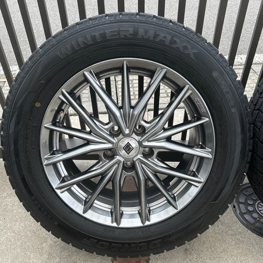 30アルファードスタッドレスタイヤ