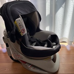 エールべべ　回転式　クルットNT2 チャイルドシート