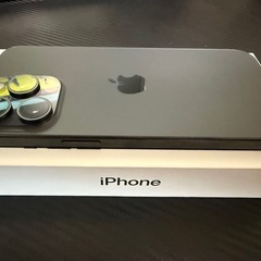 美品！iPhone15promax　256GB ブラックチタニウム SIMフリー　おまけ付き　の画像
