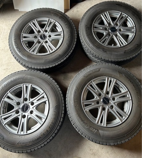 スタッドレスタイヤ付きアルミホイール