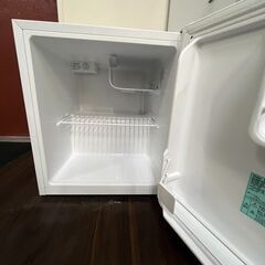 コンパクト冷蔵庫（製氷可）