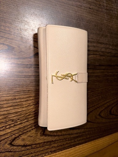 イヴ　サンローラン　長財布