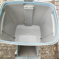 上下2段ゴミ箱の画像