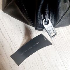 マークジェイコブス　黒　ピンク　バッグの画像