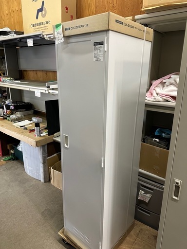 未使用　コクヨ　クリーンロッカー　掃除用　幅455 奥515 高さ1790mm