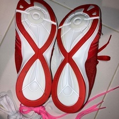 ほぼ新品 リーボック レスミルズ メッシュスニーカー赤 23.5 替紐付の画像