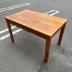 リアルカントリーダイニングセットの画像