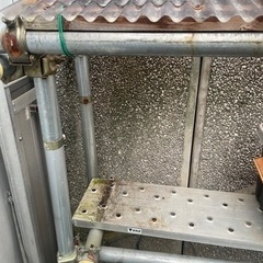 単管で作成した屋外用棚アルミ足場2枚付きの画像