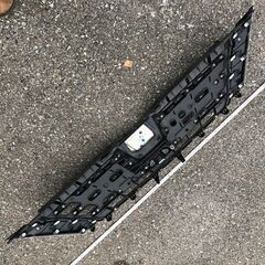 20系アルファード フロントグリル 中古品の画像