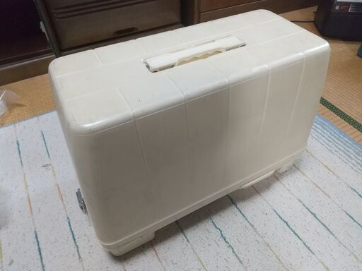 家庭用ミシン　電動　足踏みスイッチ式　説明書付き