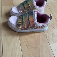 グラビススニーカーの画像