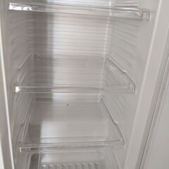Haier（ハイアール） 冷凍庫100L　前開き／2010年JF-NU100Bの画像
