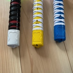 光る剣3本セットの画像