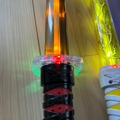 光る剣3本セットの画像