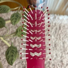 ヘアブラシ　ボディーショップ　THE BODY SHOP 樹脂製の画像