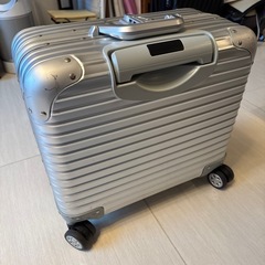 スーツケース キャリーケース アルミの画像