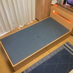 ベッドフレーム シングル 収納付き