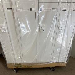 定価19万　未使用　ダイヤル錠８人用ロッカー　生興　ホワイト　SLDW-8-Dの画像