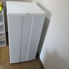 ホームフリーザー　冷凍庫 　ハイアール　HSHF-N10Dの画像