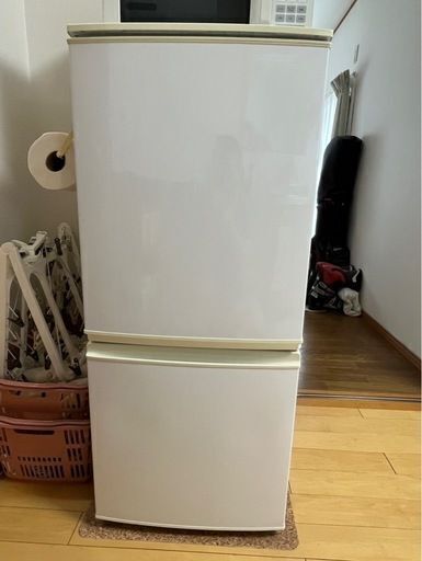 シャープ 冷蔵庫 137L 【2014年製】SJ-14Y-W