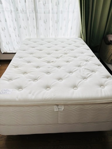 本日まで！配送搬入対応！【定価50万】シモンズ　ダブルサイズ　ベッド　マットレスセット　脚付き　ベッドフレーム