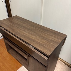 折り畳み式の机の画像