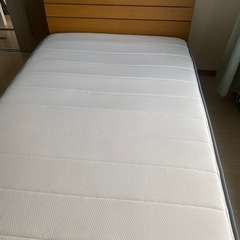 セミダブルベッド（ニトリ）
