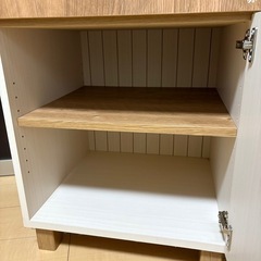 食器棚　レンジ台の画像