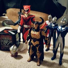 ウルトラマンとジュウオウジャーなど