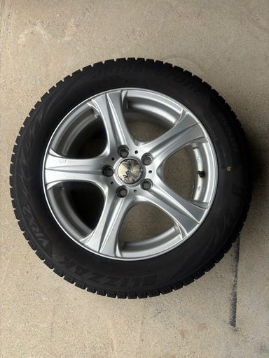 冬用タイヤ（バリ溝です）