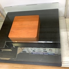 ガラス天板のローテーブルのご紹介です！！！