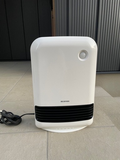 【値下げ】IRIS OHYAMA アイリスオーヤマ 大風量 セラミックファンヒーター PDH-1200TD1-W 人感センサー 2018年製