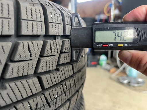 ヨコハマ アイスガードIG60 175/65R14 アルミ付 ノートやフィット等