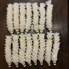 バドミントン シャトル エアロセンサ７００ １５０球 中古品 