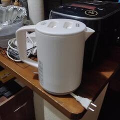 電気ケトルの画像