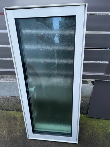 滑り出しサッシ　新品