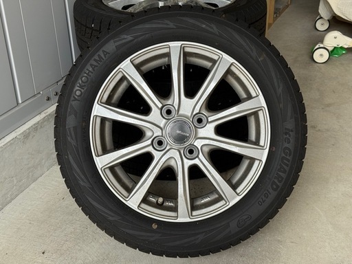 ミライース　スタッドレスタイヤ