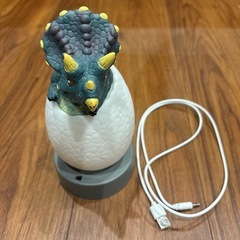 恐竜　LED ライト  の画像