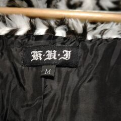 【未使用品】男物（Mなので女性でもOK)フード付き起毛ヒョウ柄ジャケット♪の画像