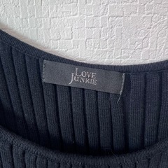 LOVE JUNKLE ラブジャンキー　長袖ニット　黒 リブ編み トップス Mの画像