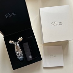 リファ　カラットレイ　箱付き