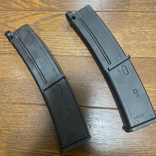 東京マルイ　ガスブロ　MP7 予備マガジン付き