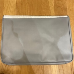 adidas クラッチバッグの画像